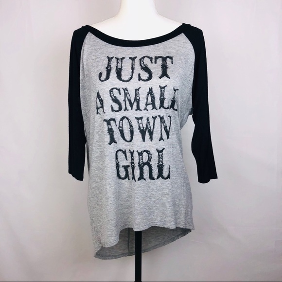 ♧J Roberts “Just a Small Town Girl” Size Small Top - Picture 2 of 5
